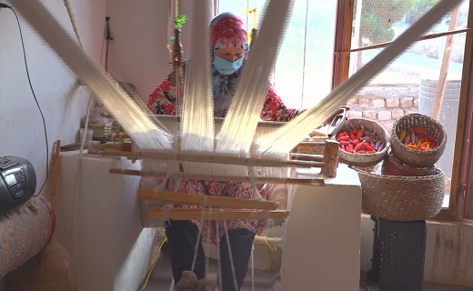 توبافی، هنری بر تن نوزادان انگلیسی / خراشاد چشم به نوروز دوخته است