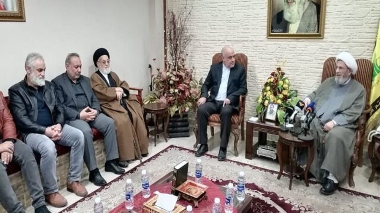 ایران علیرغم تحریم‌های ظالمانه با جهان استکبار مقابله می‌کند