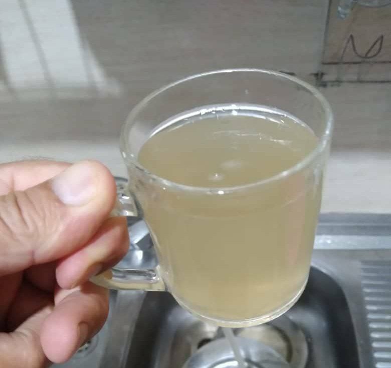 ماجرای  ادامه‌دار آب شرب مُکدر حصار کرج/ علت چه بود و پایان چه زمانی است؟