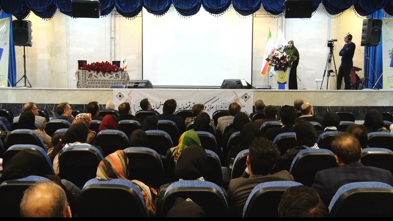 تحلیف ۲۲۰ کارآموز وکالت در اصفهان