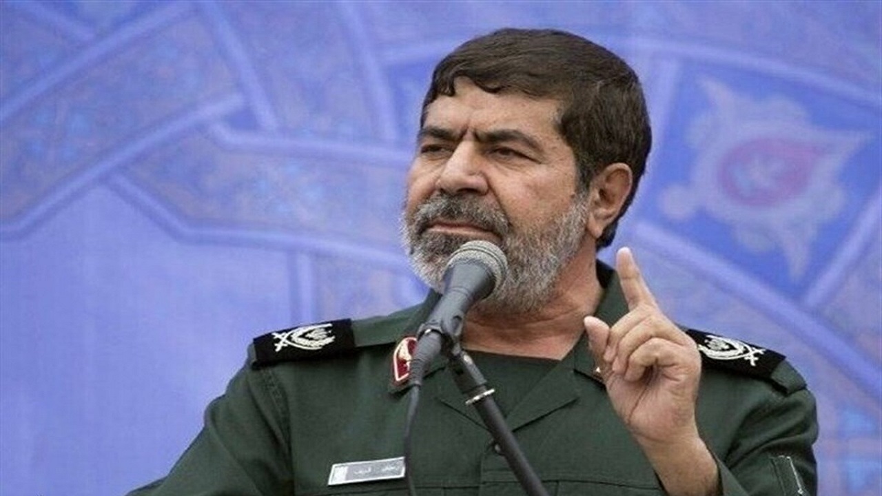 ملت ایران دشمنان را به عقب خواهند راند