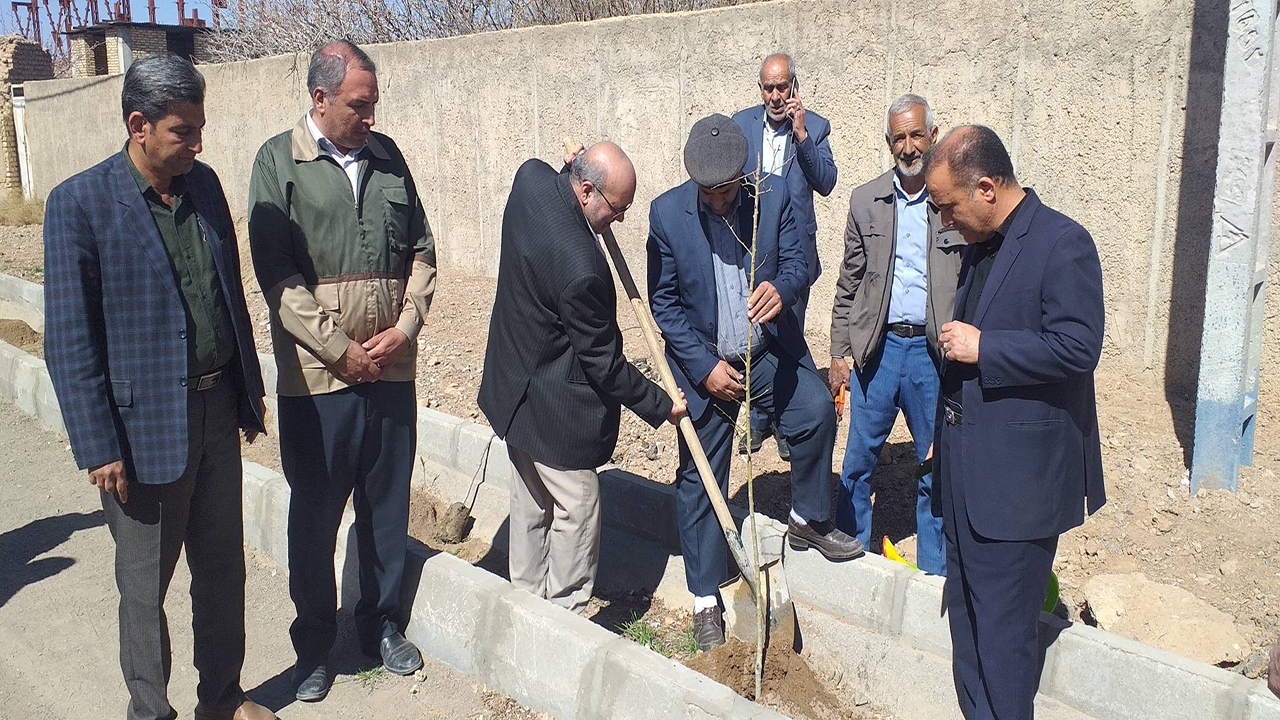 کاشت ۲۰۰۰ درخت در کوهبنان