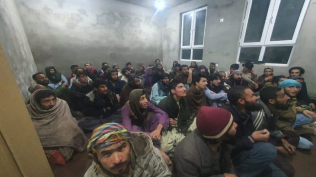 ۱۴۷ زندانی افغانستانی در پاکستان از مرز سپین بولدک به کشورشان بازگشتند