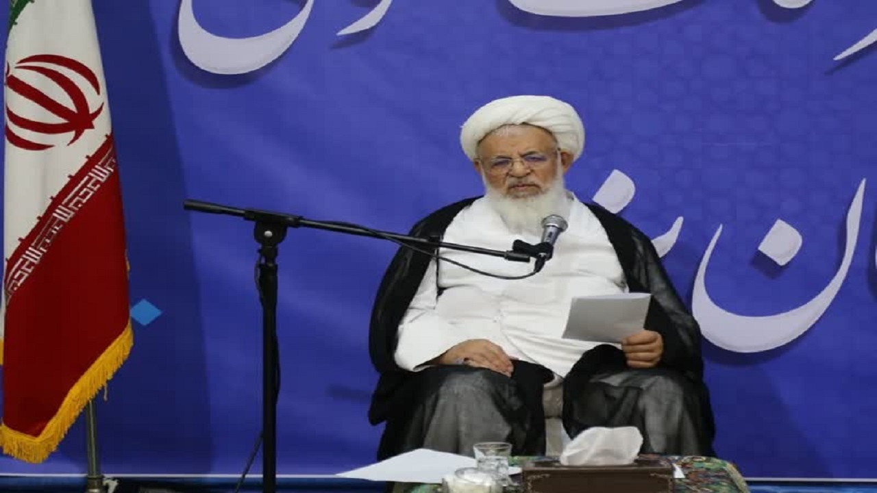 اهداف انقلاب اسلامی برای مردم تبیین شود