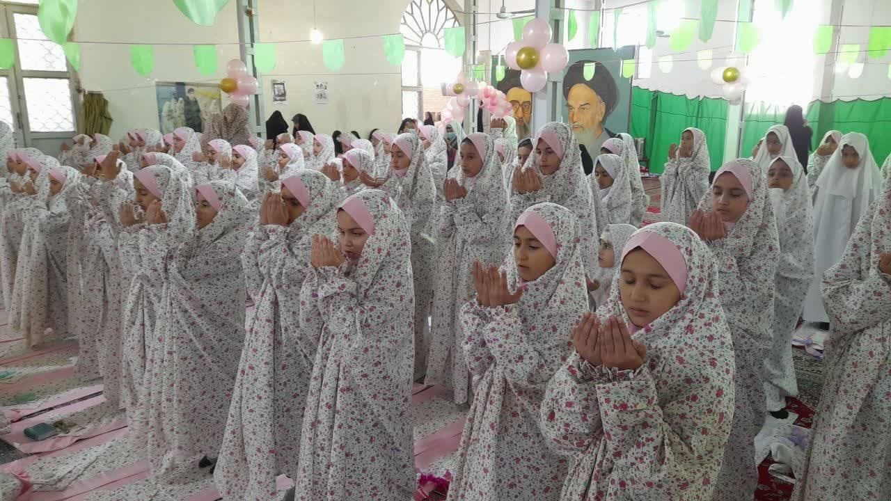 برگزاری مراسم جشن تکلیف دانش آموزان بناب در اعیاد شعبانیه + فیلم و تصاویر