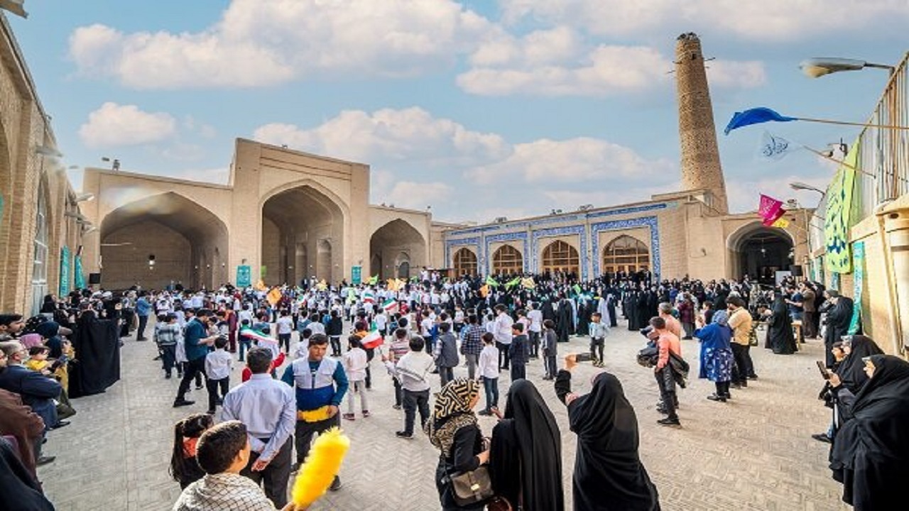سرود بیعت در دامغان طنین انداز شد