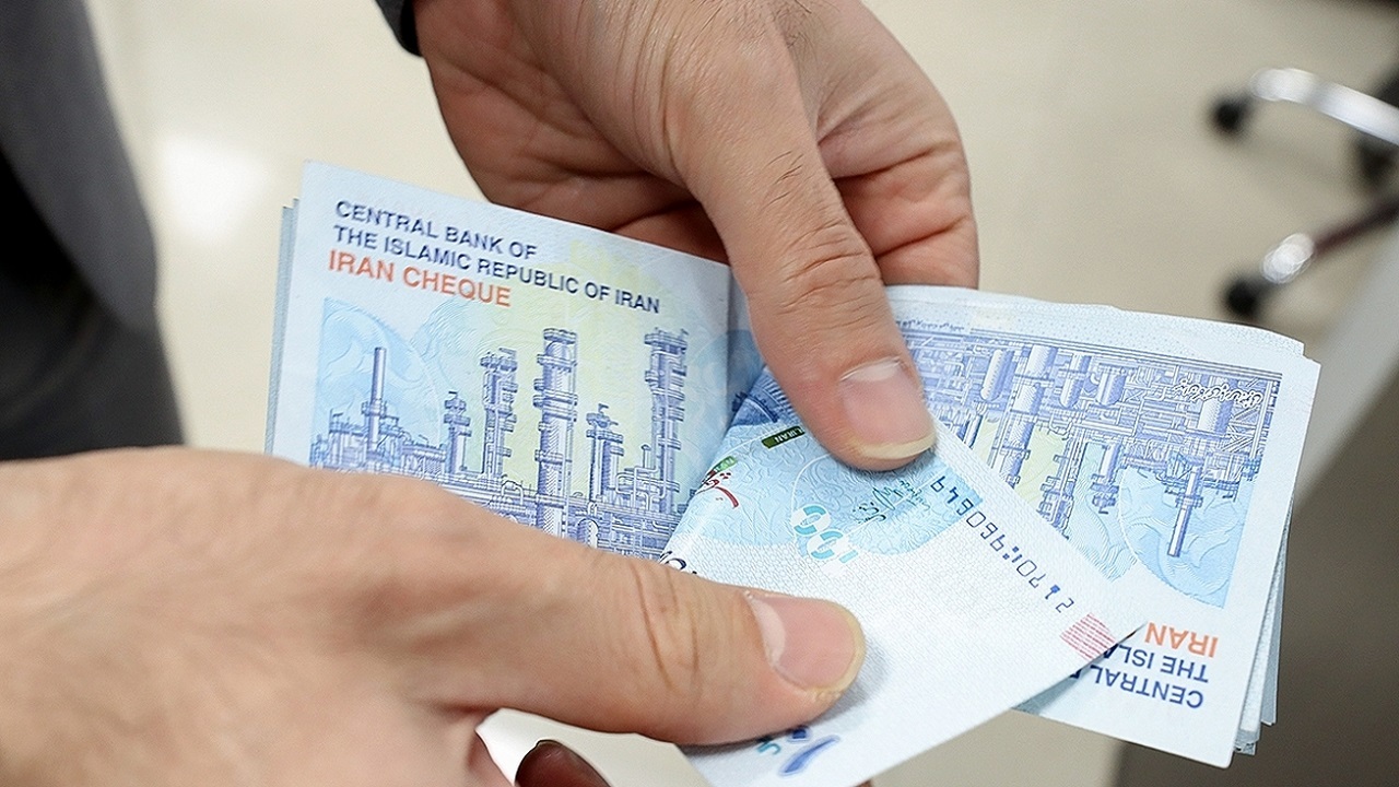 سقف پرداختی کارکنان کشوری و لشکری تعیین شد
