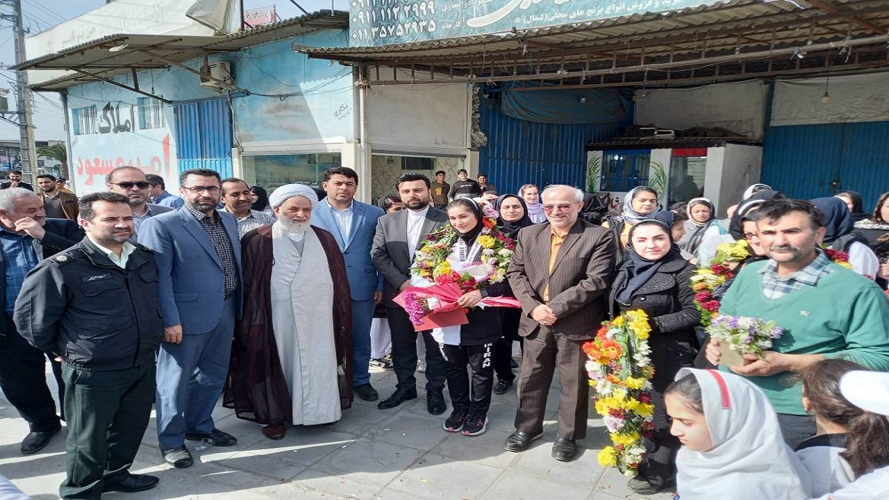 استقبال گرم بهنمیری‌ها از قهرمان تکواندو آسیا