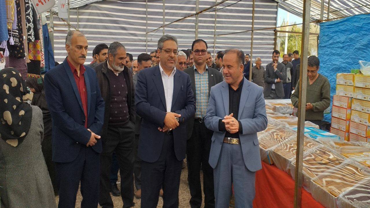 نمایشگاه بهاره در کوهبنان گشایش یافت