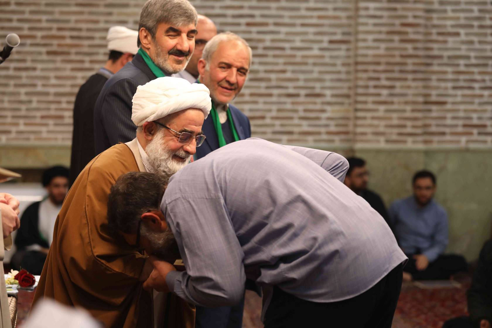 دست بوسی