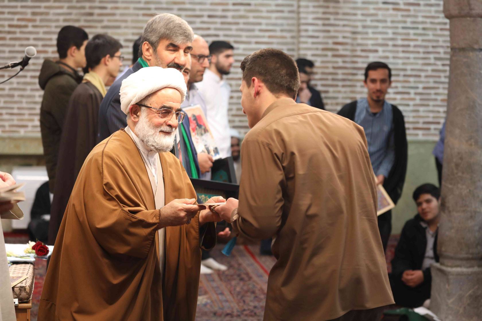اهدای لوح