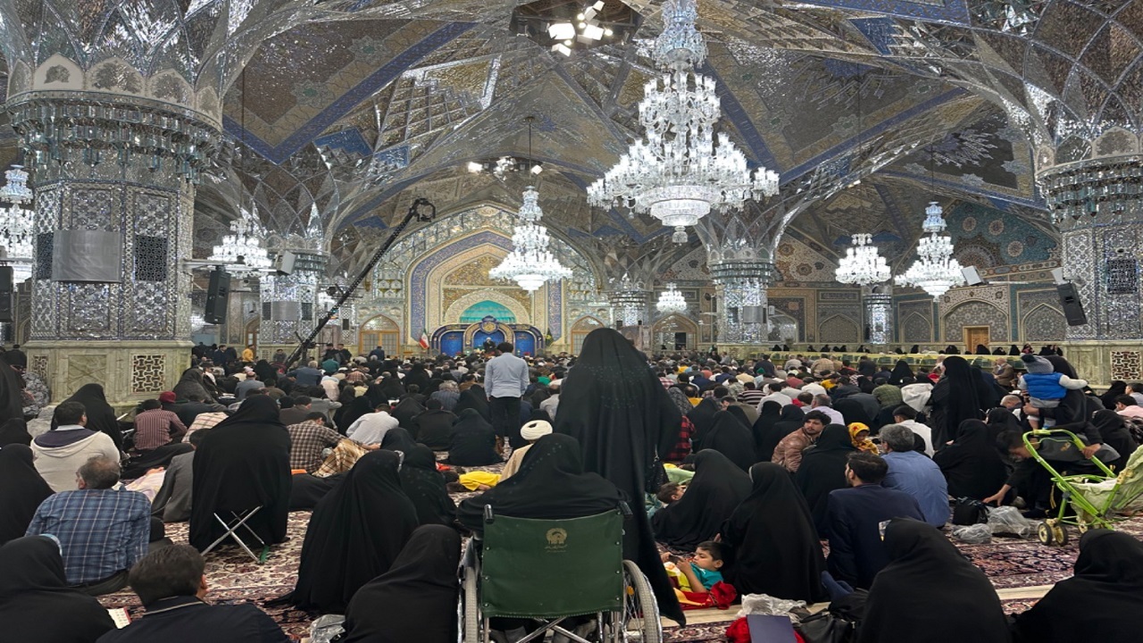 برگزاری جشن ولادت امام زمان (عج) در حرم مطهر رضوی