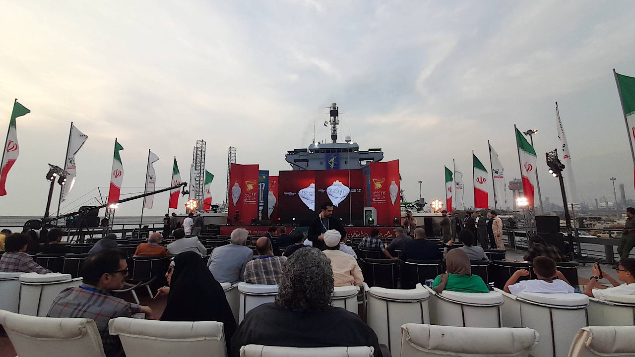 برگزاری اختتامیه جشنواره بین‌المللی فیلم مقاومت روی عرشه ناو جنگی/ غریب بهترین فیلم شد