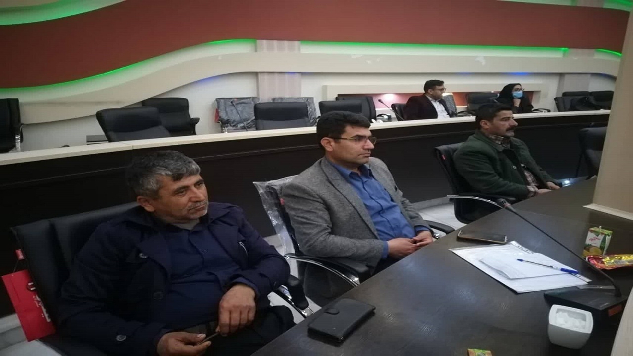 برگزاری کارگاه آموزشی پرورش کرم ابریشم در شهرکرد
