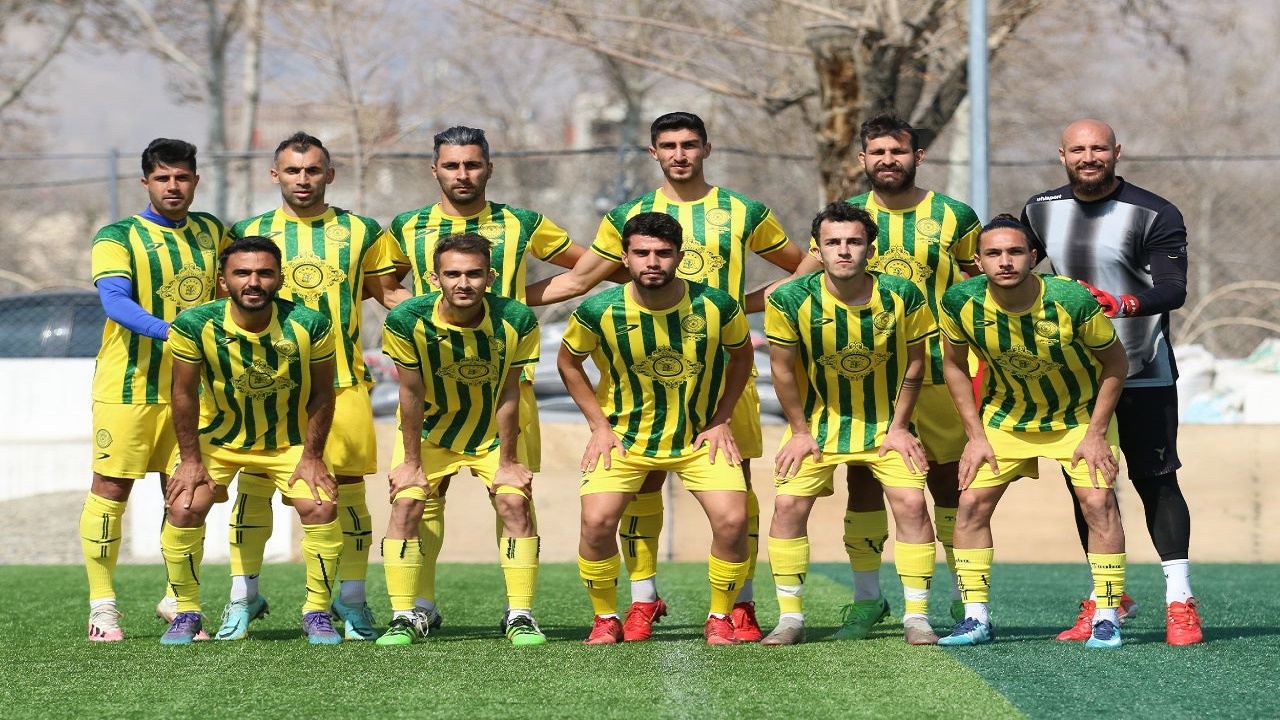 حضور نیکاپارس در گروه اول لیگ ۳ فوتبال کشور