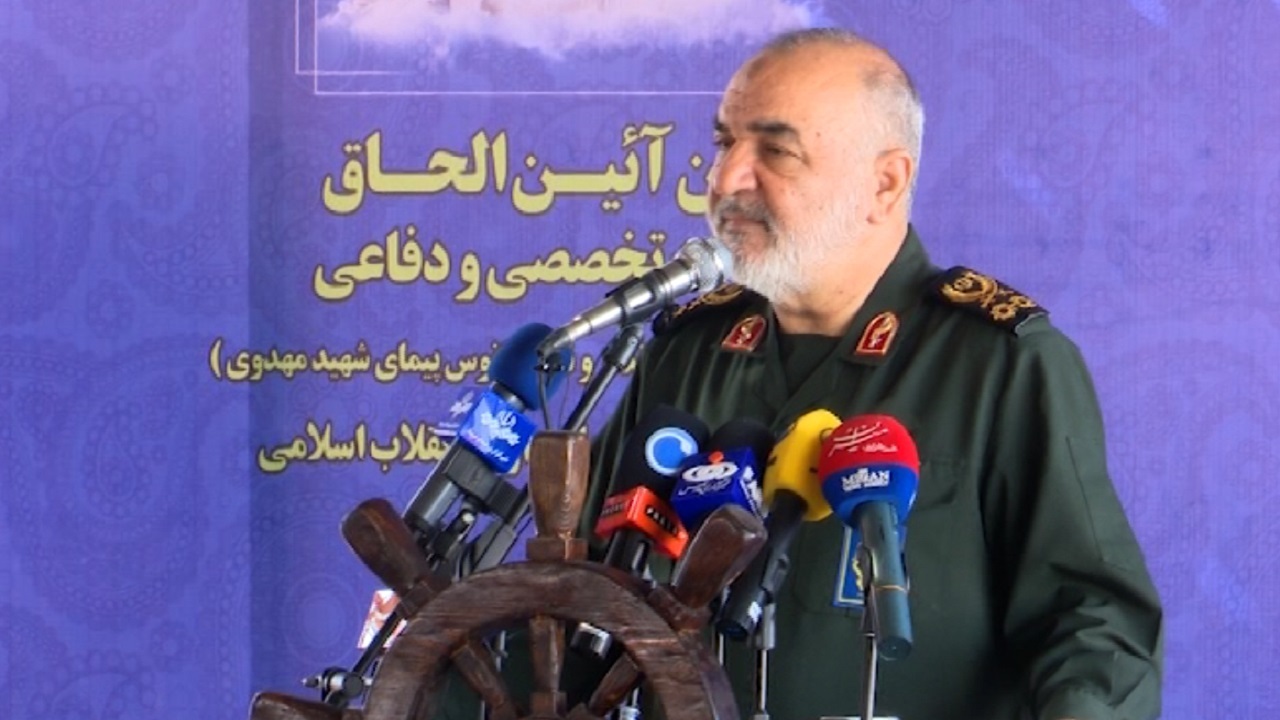 افزایش فشار دشمن، مردم ایران را قوی‌تر می‌کند/ عده‌ای با پناه گرفتن در آغوش دشمن به دنبال ضربه زدن به ملت و نظام هستند