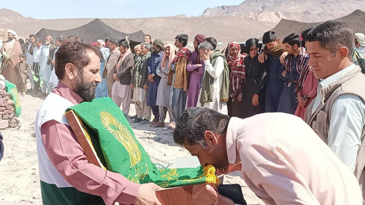 عطر شمیم رضوی برای اولین بار در مناطق صعب العبور ریگان پیچید