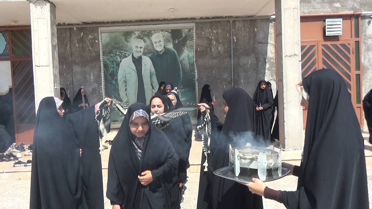 اعزام ۳۴۰ دانشجو از بم به مناطق عملیاتی جنوب کرمان