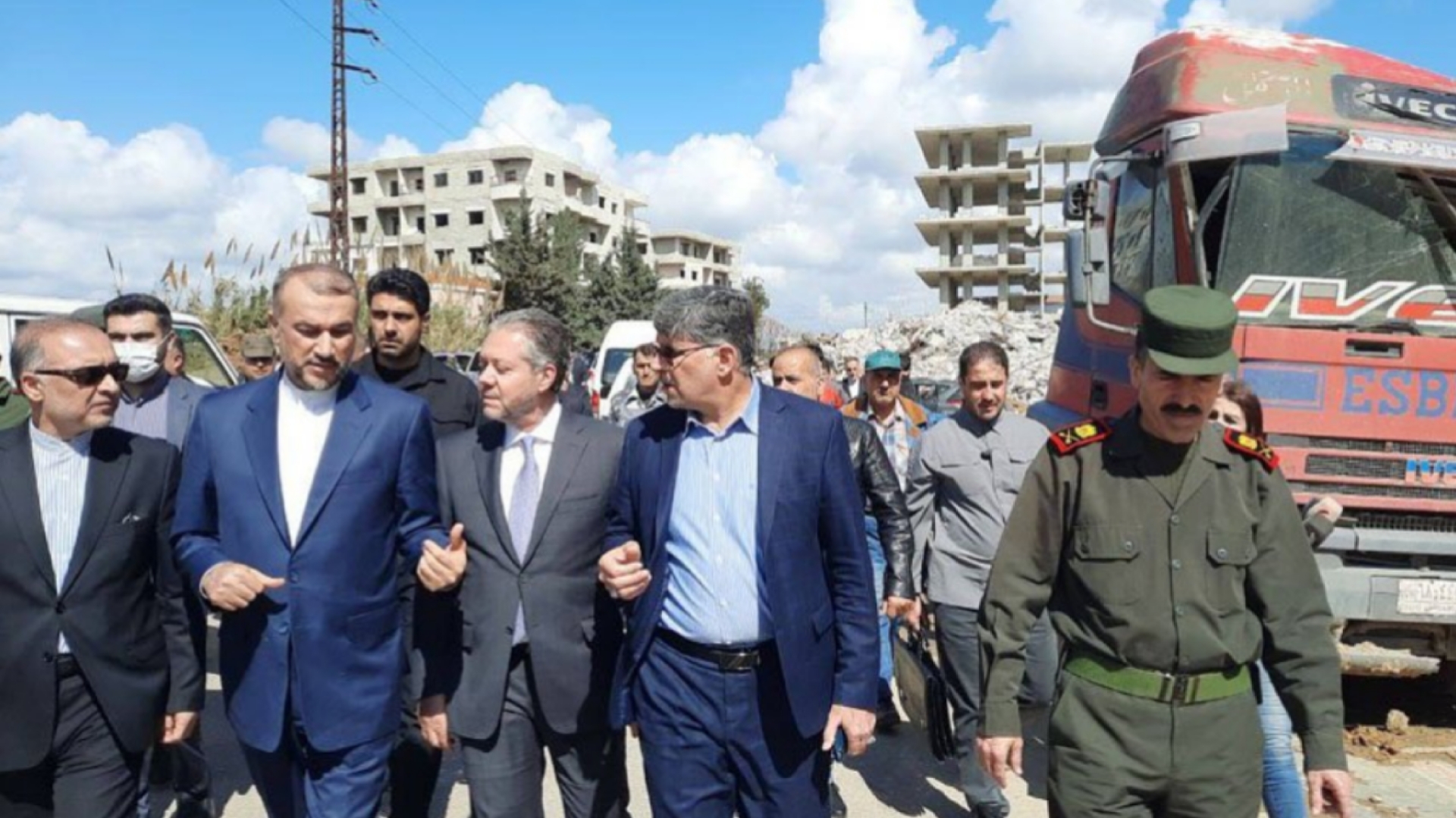 بازدید امیرعبداللهیان از مناطق زلزله زده سوریه + فیلم