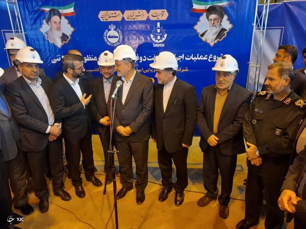 آغاز عملیات ساخت ۲ فروند کشتی چندمنظوره در شرکت صدرا با حضور وزیر کار
