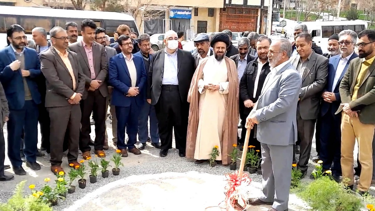 کلنگ زنی چهار طرح عمرانی در لنجان