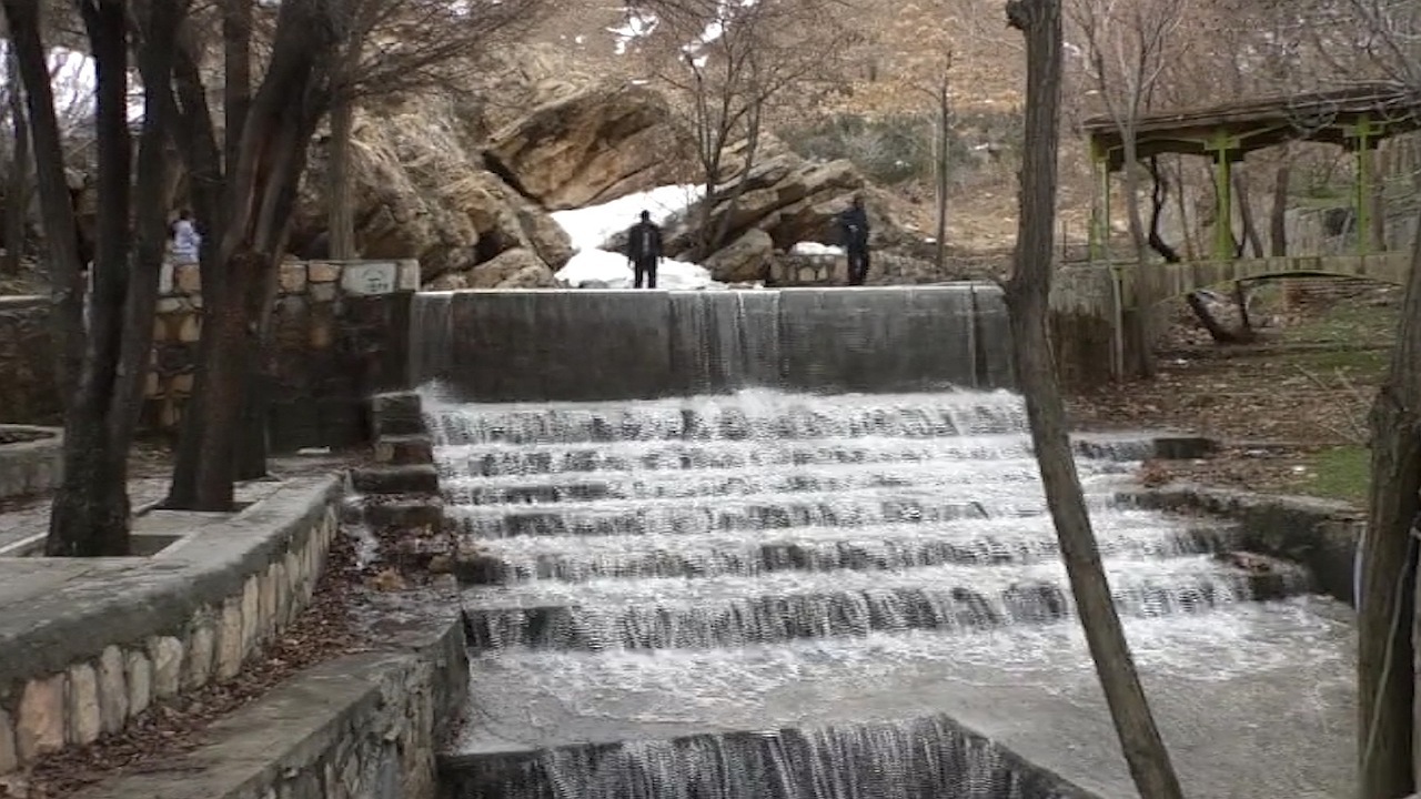 جاری شدن چشمه مرزنگشت در خوانسار