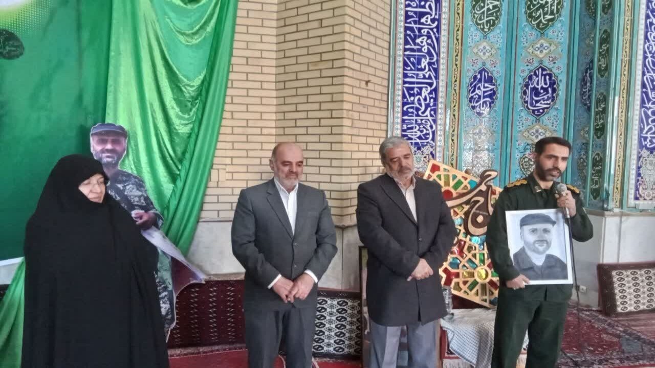 رونمایی از مستند سنگر سعادت