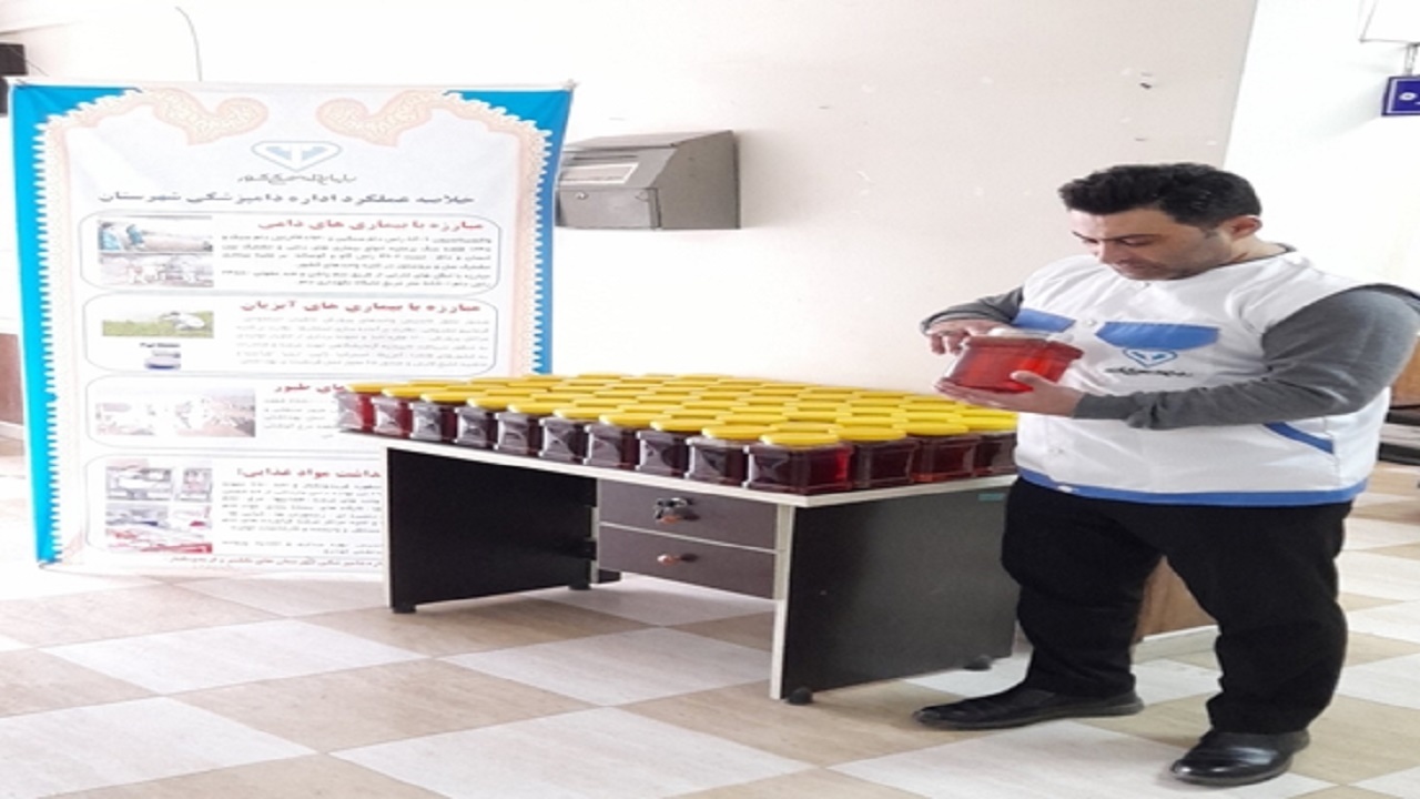 معدوم سازی ۲۰۰ کیلوگرم عسل تقلبی در بابلسر
