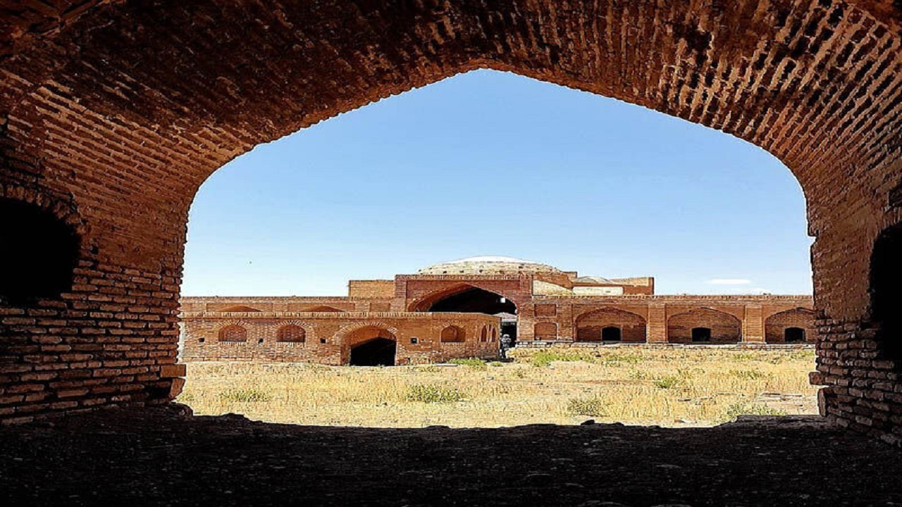 آغاز مرمت بنای تاریخی کاروانسرای محمدآباد