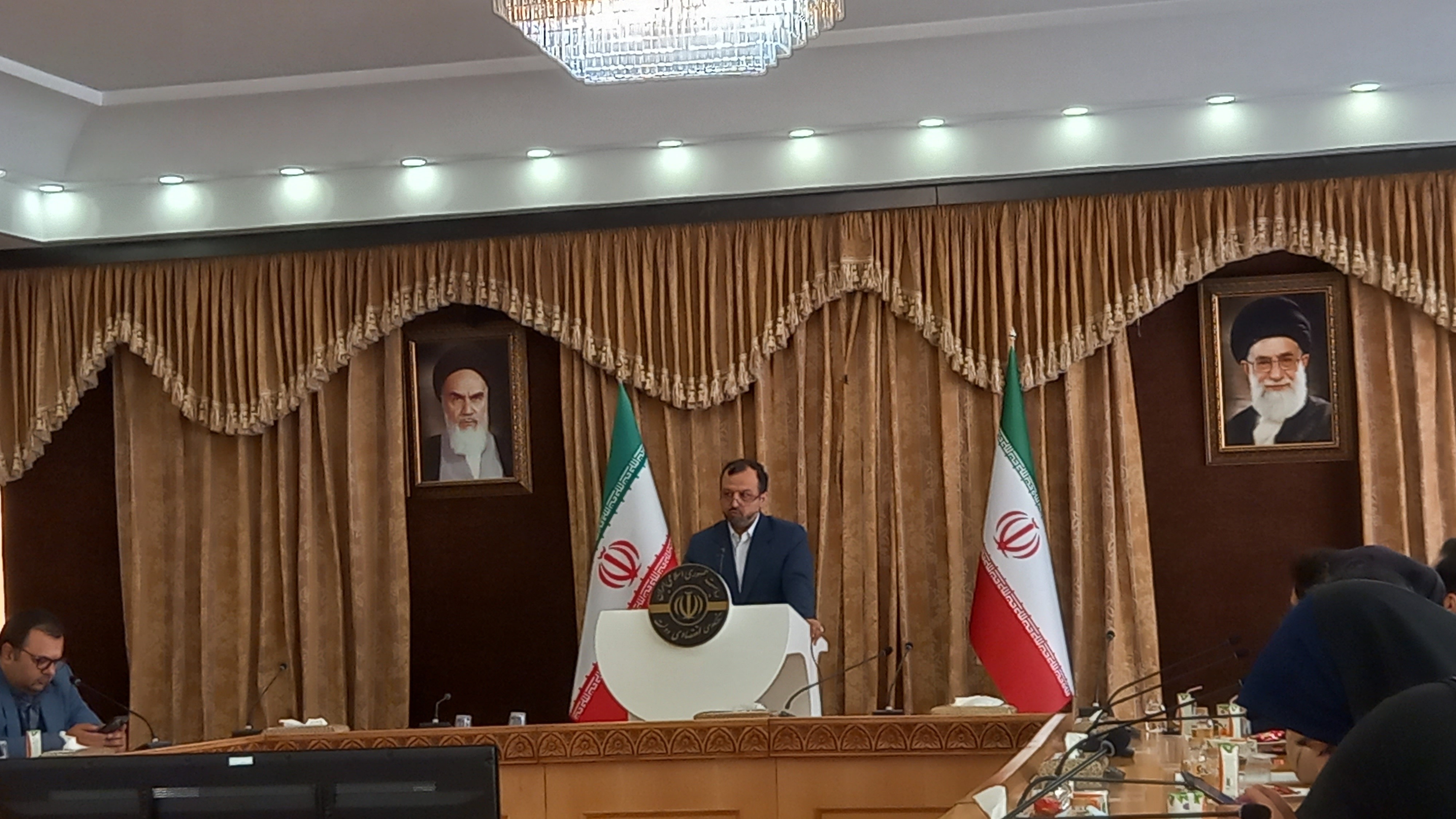 استفاده حداکثری از ارزهای محلی  به جای دلار و یورو با شرکای اصلی تجاری