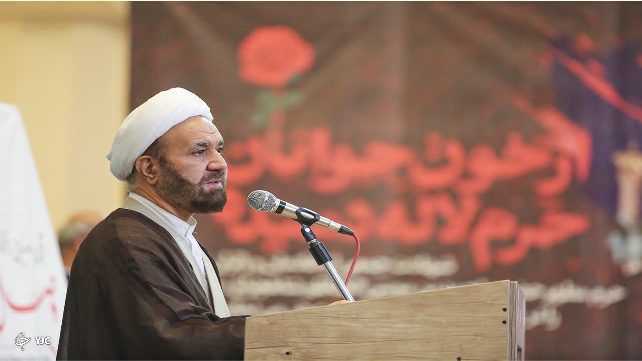 دشمنان اسلام در تلاشند تا نور اهل بیت (ع) را خاموش کنند