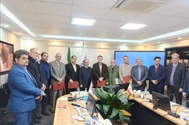 امضای تفاهمنامه همکاری ایمیدور و استانداری کرمان