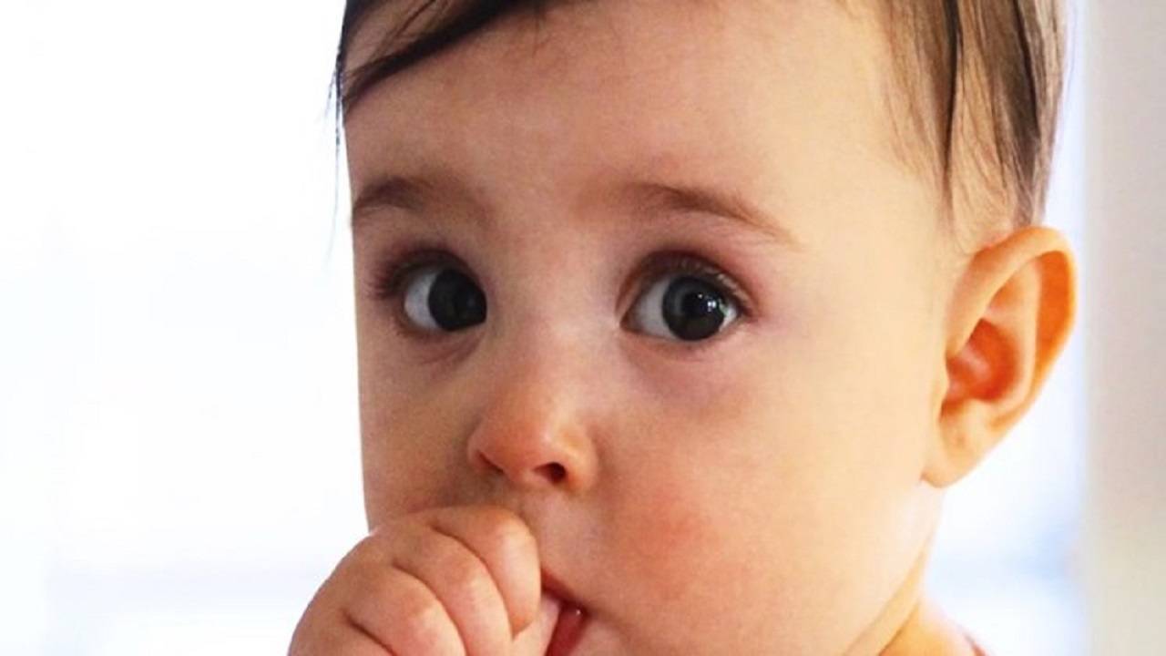 راه‌های جلوگیری از مکیدن انگشت توسط کودکان