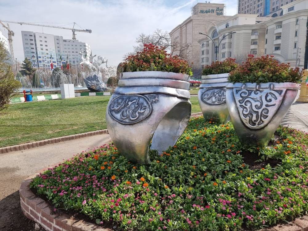 نرم نرمک می&zwnj;رسد اینک بهار/ زیباسازی و محیا کردن مشهد برای نوروز ۱۴۰۲+ تصاویر