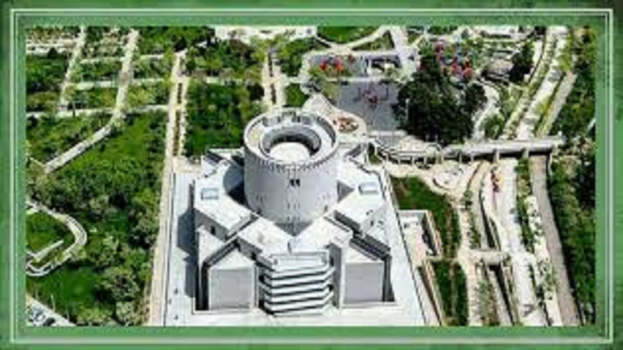 میزبانی راهنمایان افتخاری از بازدیدکنندگان موزه بزرگ خراسان