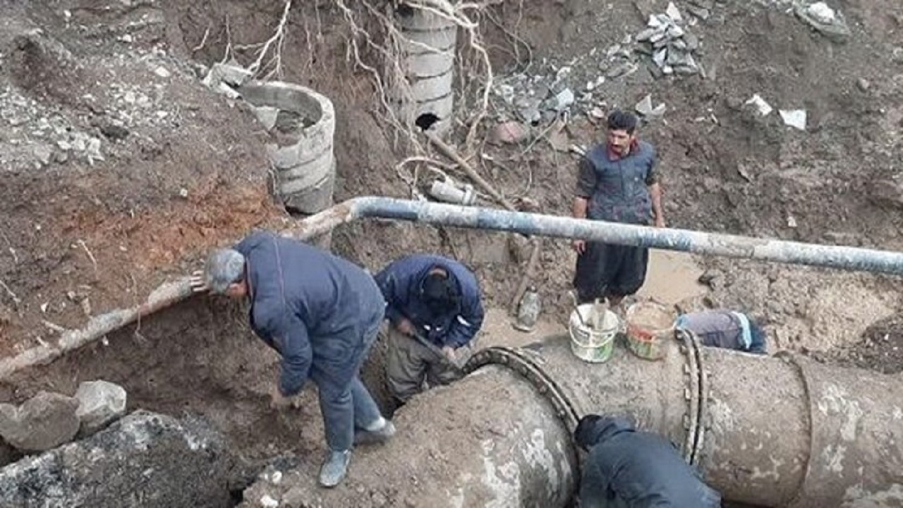 شکستگی خط لوله، آب بخشی از شهر سنندج را قطع کرد