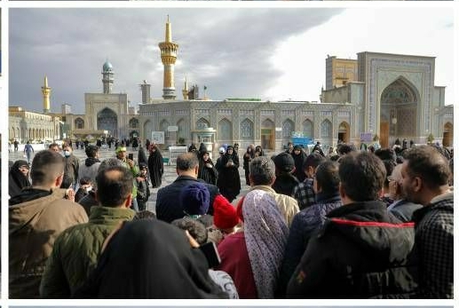 زیارتی با دیده دل و تمنای وجود/ تشرف زائران روشندل مازنی به مشهدِ حضرت رضا(ع)+ عکس