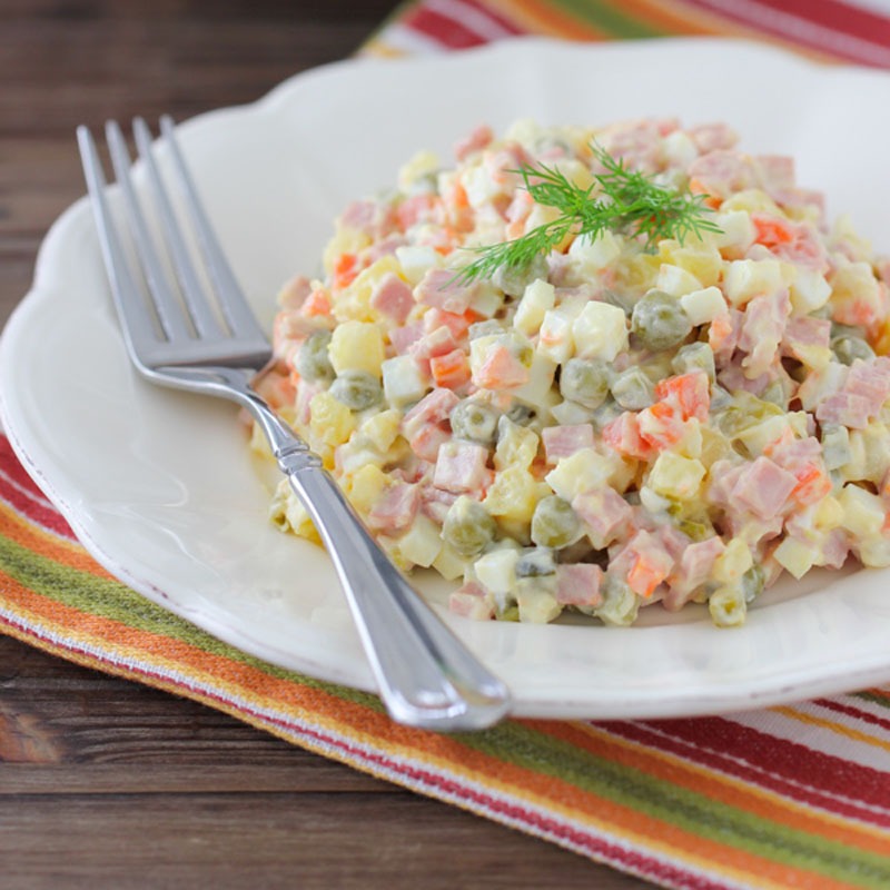 قیمت انواع سالاد الویه در بازار +جدول