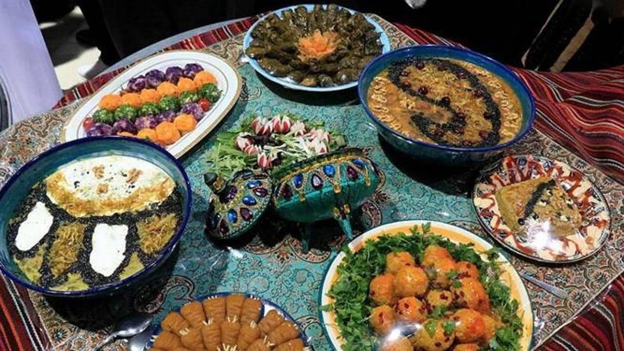 برگزاری جشنواره پخت غذا‌های بومی و محلی در نرماشیر