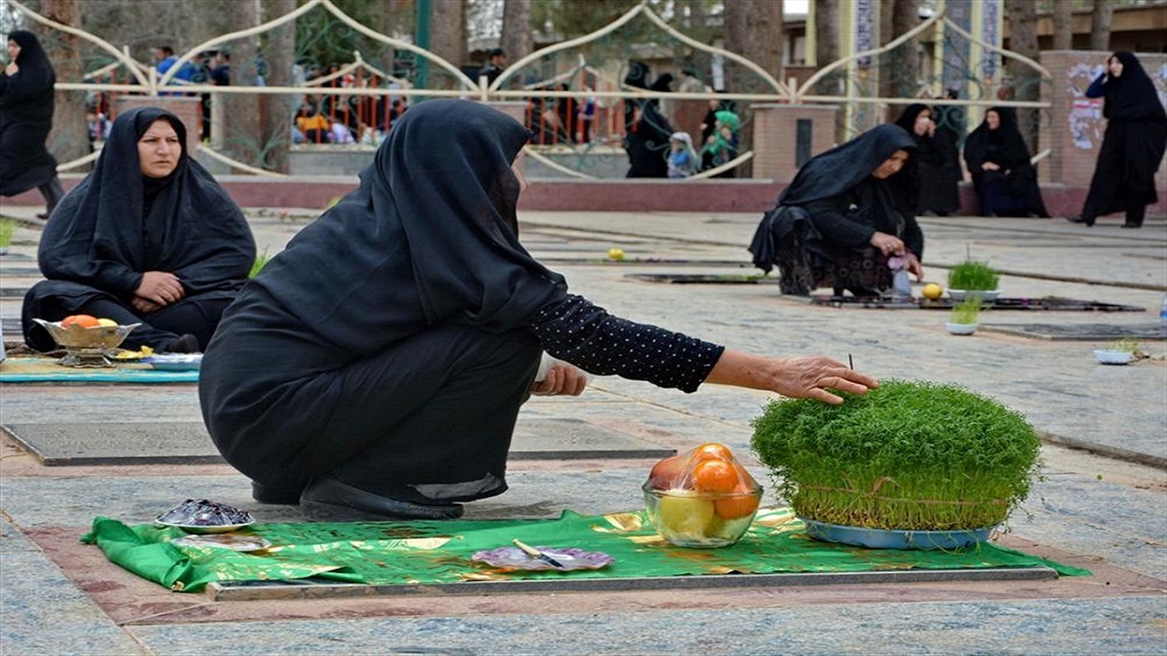 قمی‌ها برای زیارت قبور در پنجشنبه آخر سال از وسایل عمومی استفاده کنند