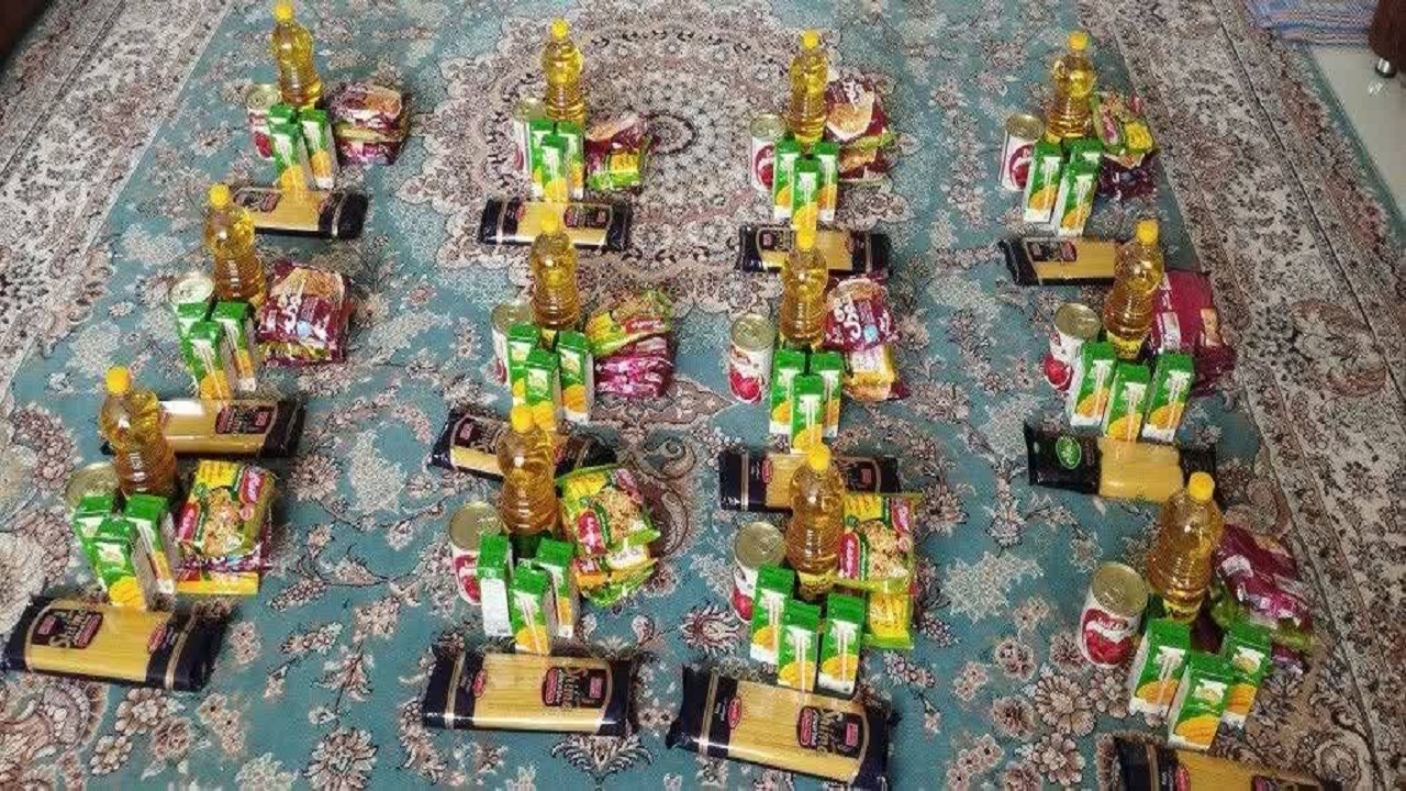 توزیع ۴۵۰ بسته غذایی بین نیازمندان در بیرجند