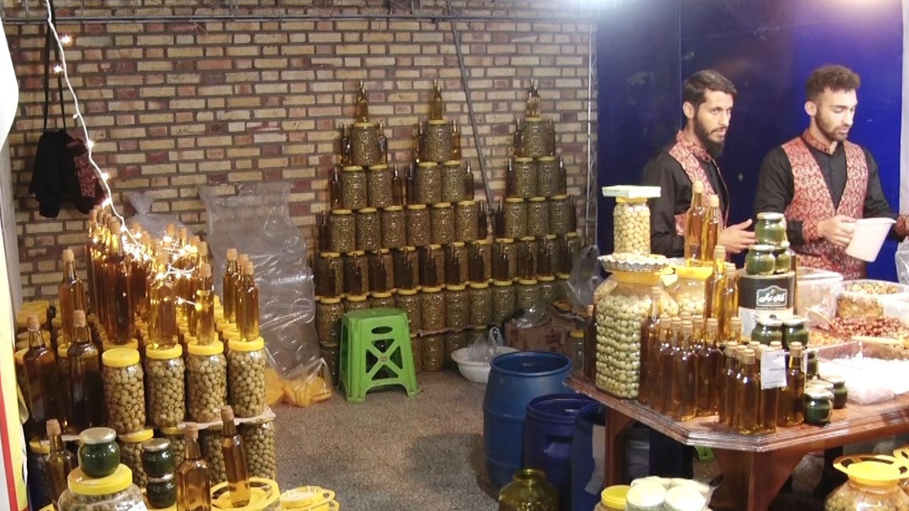 گشایش نمایشگاه عرضه بهاره کالا در کاشان