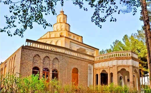 استقرار عمارت زیگوراتی در هسته شهر