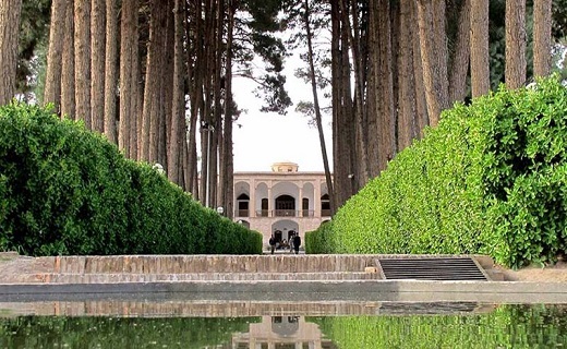استقرار عمارت زیگوراتی در هسته شهر