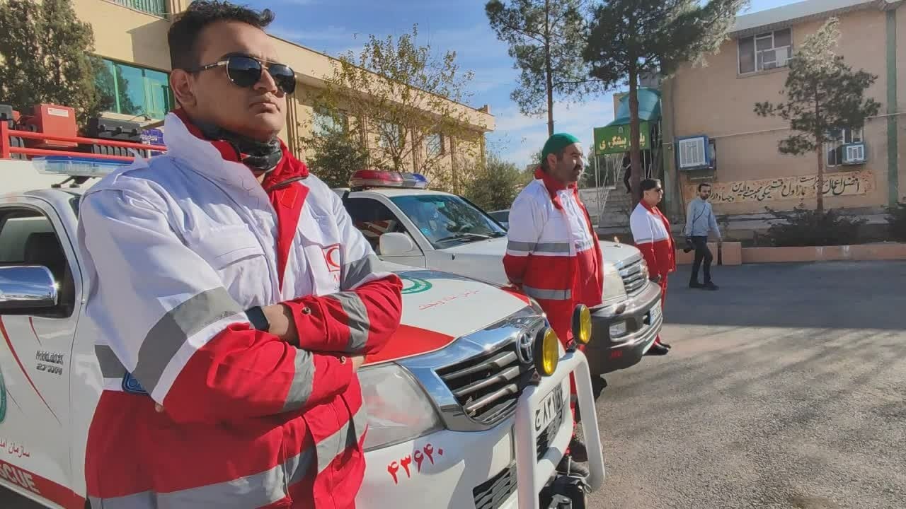 آماده باش امدادگران هلال‌احمر یزد در چهارشنبه آخر سال