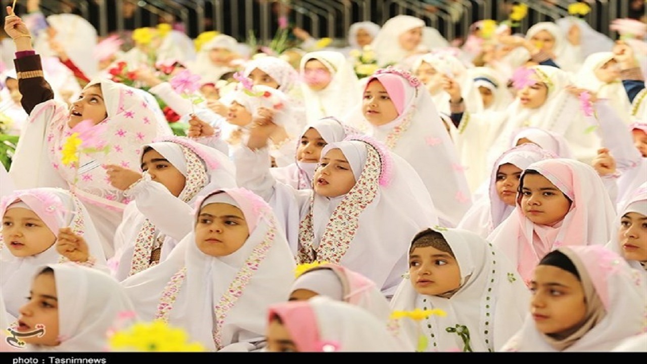 جشن تکلیف دانش آموزان دختر در بافق