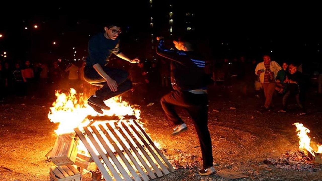 مصدومیت ۱۸ نفر و دستگیری ۱۲ اخلال‌گر نظم عمومی همزمان با چهارشنبه سوری در قم