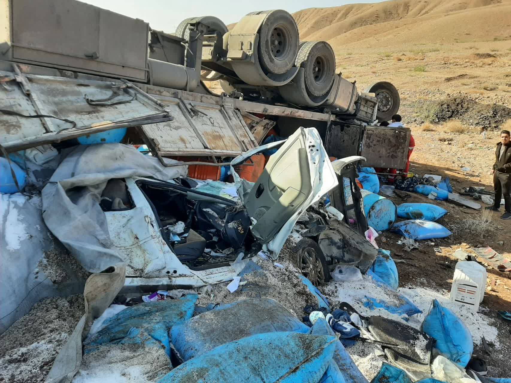 تصادف محور بم به کرمان تصادف محور بم به کرمان