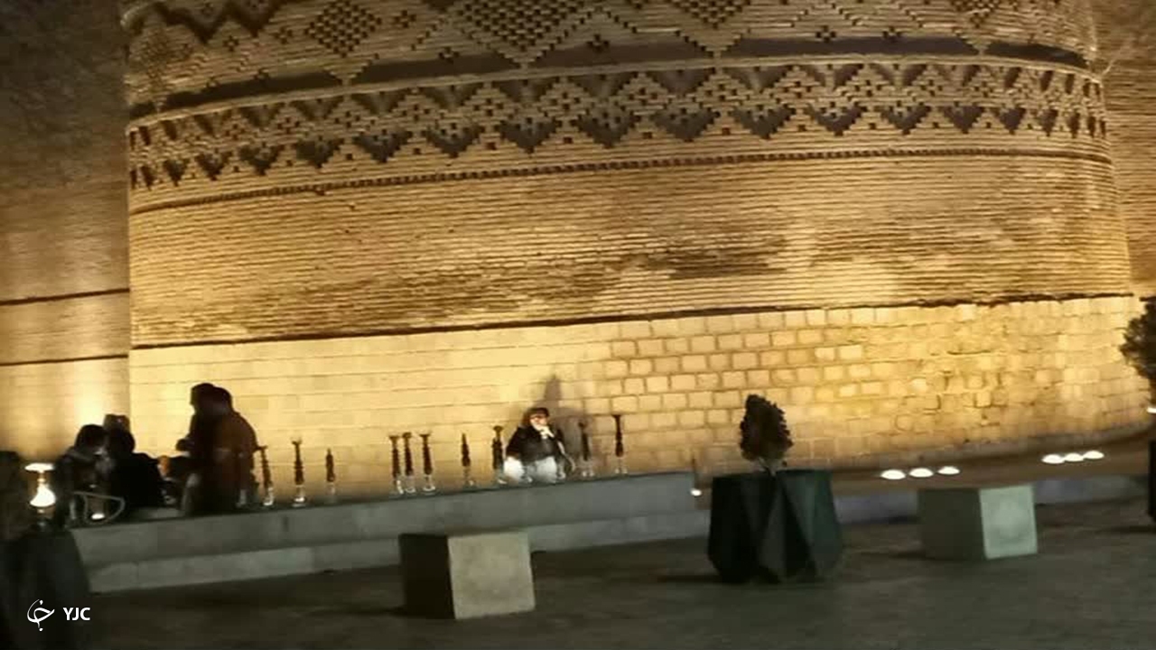 بازار فروش قلیان در جکنار ارگ کریم خان