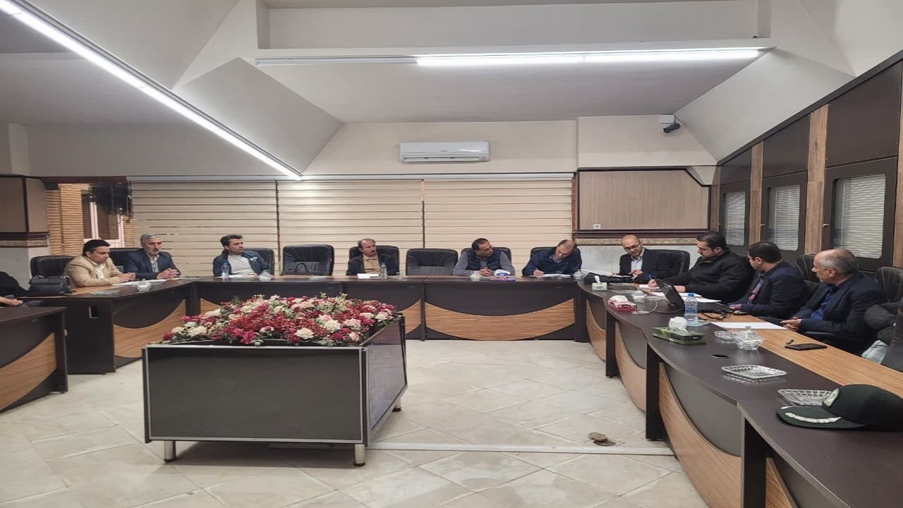 برگزاری مانور دور میزی مواجه و مبارزه با بیماری تب برفکی دام  در قزوین